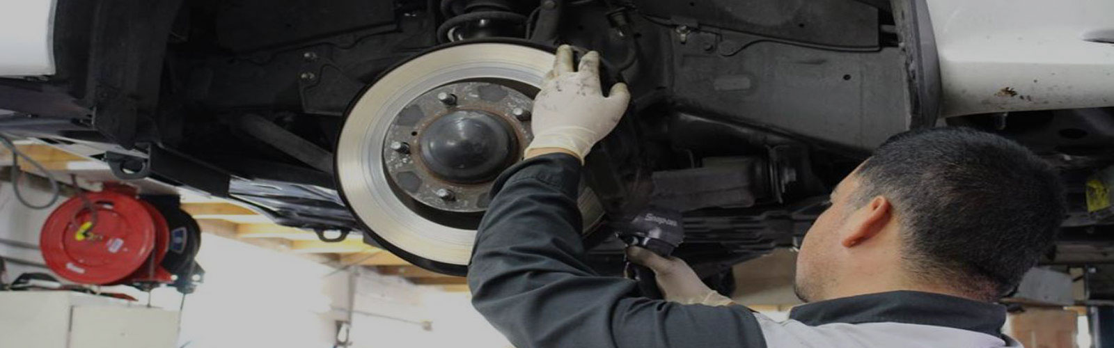 Alternative Automotive Expert Auto Repair Escondido Ca 92029 Technician Servicing Brakes